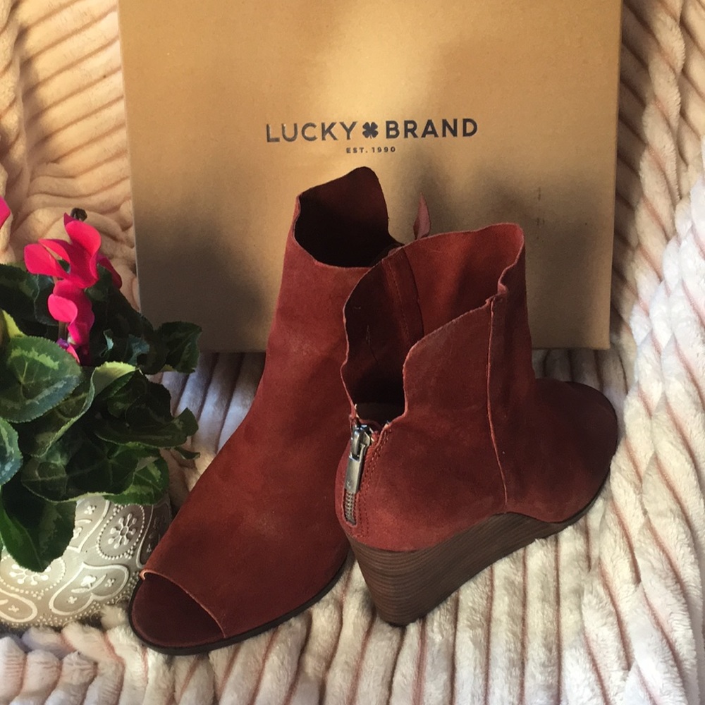 Lucky Brand peep toe wedge